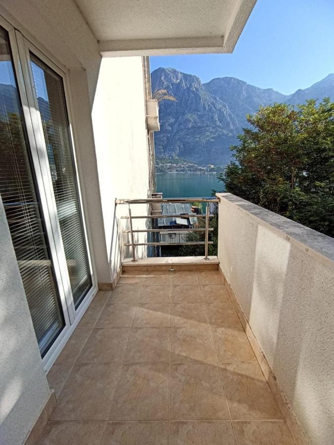 Apartment Kotor Luaran gambar