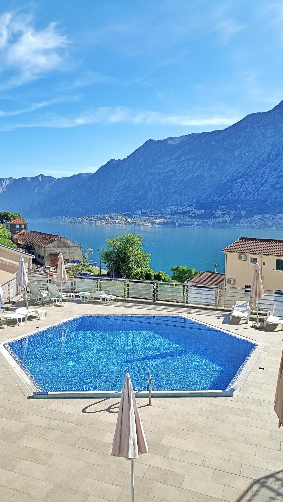 Apartment Kotor Luaran gambar