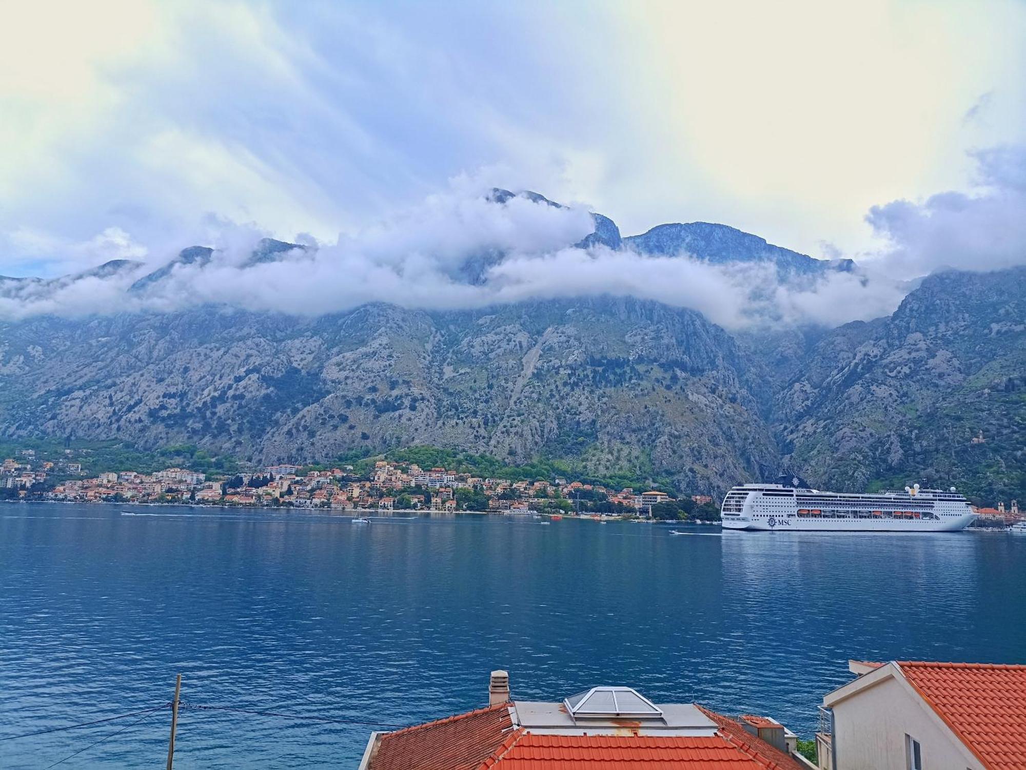 Apartment Kotor Luaran gambar